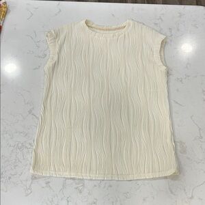 Wavy Texture Sleeveless Tank Top - Cream